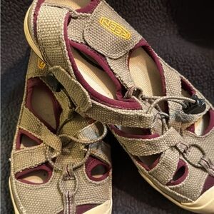 Keen Beige and Maroon Outdoor Sandals